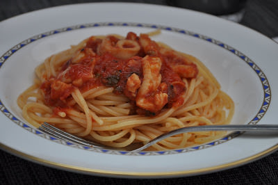 Spaghetti con ragù di seppie